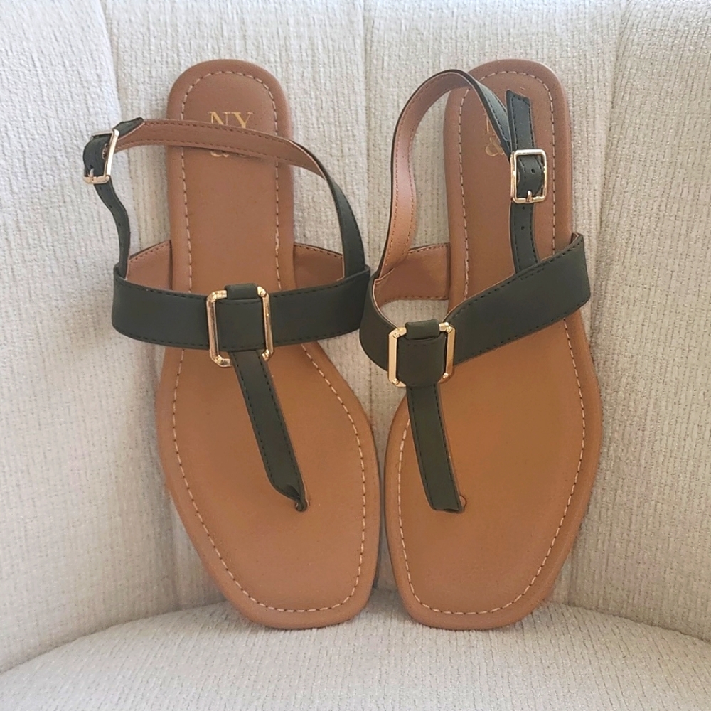 NY&Co Sandals